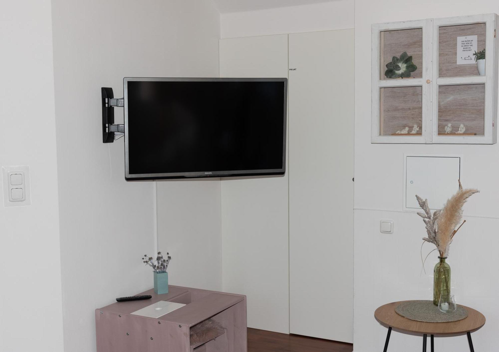 Moderne, Gemuetliche Dg-Wohnung In Ruhiger Lage نينبورغ فورم والد المظهر الخارجي الصورة